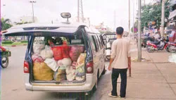 Xe khách phạm luật… trên từng cây số ảnh 3