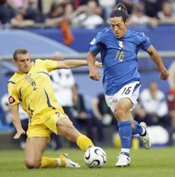 Camoranesi có thể rời Juventus ảnh 1