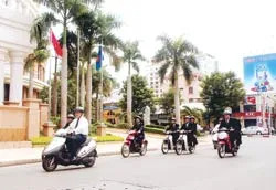 Từ làng đến phố ảnh 3