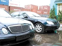 Xe cũ đang tràn về