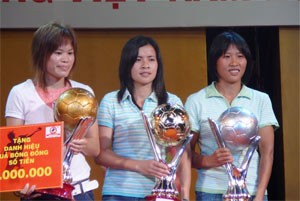 Le Cong Vinh Scores Second Golden Ball ảnh 3