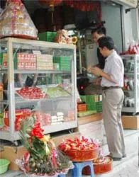 Phố Hàng Than mùa cưới