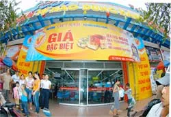 Nhộn nhịp từ siêu thị đến chợ