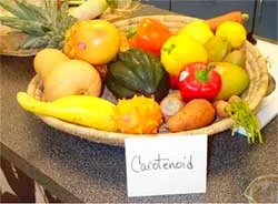 Rau củ màu vàng, xanh có thể hạn chế mù lòa