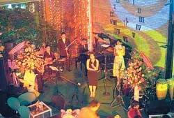 Không gian Yesterday Piano cafe đổi mớ