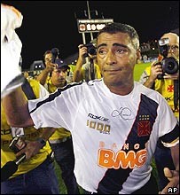 Romario Celebrates '1,000th Goal' ảnh 1