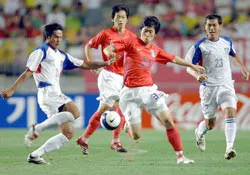 Hàn Quốc, Nhật Bản đoạt vé ảnh 1