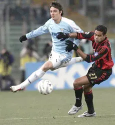 Lazio mơ quật ngã Milan ảnh 1