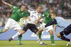 Tìm một giải mini cho những đội bóng nhỏ ảnh 1