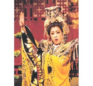 Meritorious Artist Thoai My Celebrates 20 Years of Singing ảnh 1