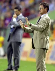 Real trước trận gặp Lyon: Chờ Real, chờ Capello chứng minh ảnh 1