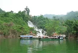 Kỳ vĩ và nguyên sơ