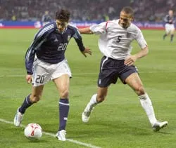 Sir Alex Ferguson: “Rio chói sáng hơn John Terry” ảnh 1