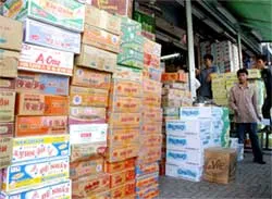 “Cuộc chiến” quanh gói mì ăn liền