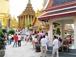 Nhiều công ty du lịch VN tạm ngưng đưa khách đi tour Thái Lan