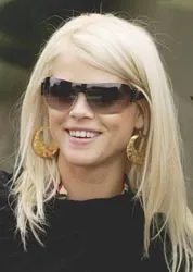 Woods tức giận vì ảnh khỏa thân giả mạo của vợ ảnh 1