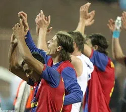 Sân Ghencea nóng bỏng ảnh 1