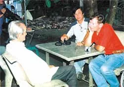 “Ông Tây Việt Cộng” về với dòng sông