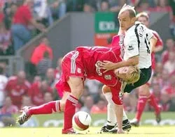 Tottenham (17) – Portsmouth (3): Khi Tottenham nhẹ gánh ảnh 1