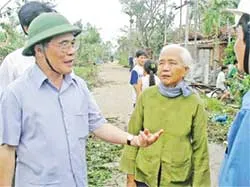 Bão số 6 tàn phá thảm khốc miền Trung