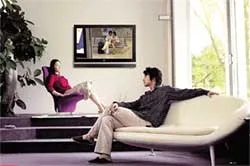 Ti vi “cỗ máy thời gian” đến Việt Nam