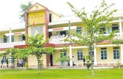 Ngôi trường mới và ông giáo già