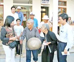 210 triệu đồng hỗ trợ 70 hộ dân Thừa Thiên - Huế