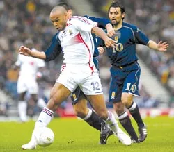 Thắng tối thiểu 2 bàn! ảnh 1