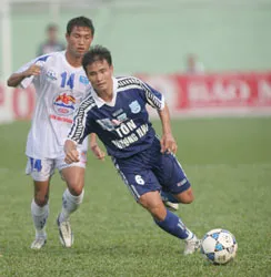 Trung Kiên về Thể Công Viettel Minh Đức có mặt ở Bình Dương ảnh 1