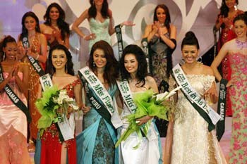 Miss Earth Viet Nam round Bestows Four Prizes, Vietnamese Nab One ảnh 1