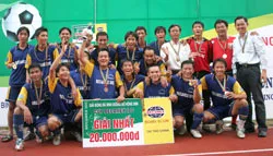 Đội Becamex IDC vô địch ảnh 1