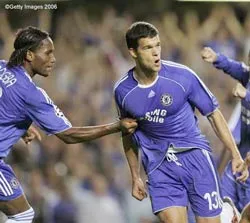 Ballack: “Chelsea không mua danh hiệu” ảnh 1