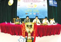 40.000 USD cho đội vô địch ảnh 1