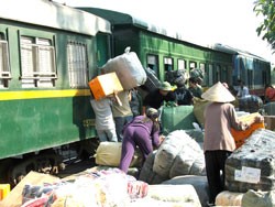 Tax-Free Trade at Viet Nam’s Lang Son Border with China ảnh 1