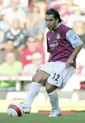 Carlos Tevez “hạnh phúc” ở West Ham ảnh 1