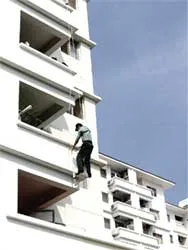 Trang bị thang dây thoát hiểm cho các căn hộ cao tầng