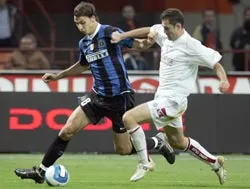 Trận derby “lật đổ” ? ảnh 1