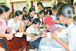 “Thằng quỷ nhỏ” gặp đồng môn