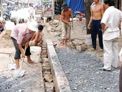 Sai thiết kế, vẫn tiếp tục thi công