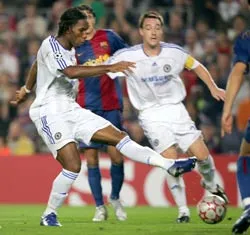 John Terry: “Cầu thủ Barca cố tình kiếm chuyện !” ảnh 1