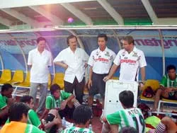 Những thương vụ từ bóng đá nội ảnh 1