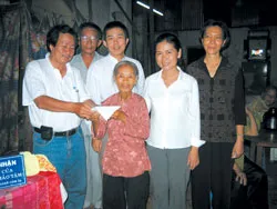 Chuyện tấm lòng để người dân tự định đoạt