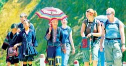 Một tay máy trẻ sung sức ảnh 3