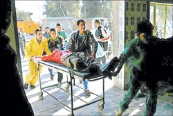 Đánh bom xe hơi, 22 người chết, 44 người bị thương