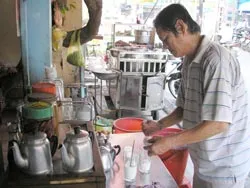 Bùi Thái Huệ vui cùng quán nước giải khát ảnh 2