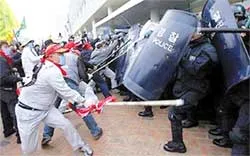 70.000 người biểu tình phản đối Hiệp định tự do thương mại với Mỹ