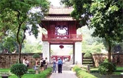 Xuyên Việt giá rẻ