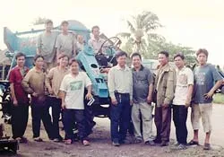 Máy suốt lúa “Made in An Giang – Việt Nam” trên đất Chùa Tháp ảnh 2