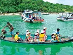 Phú Quốc sôi động