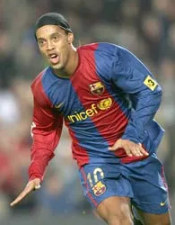 Ronaldinho,“lá phổi” của Barca ảnh 1